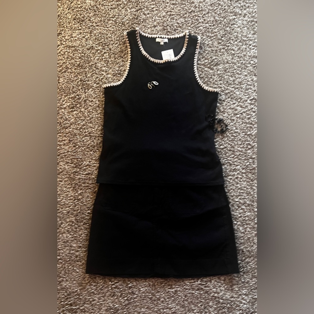 Anthropologie
Maeve Brand
Black 
Small
Zip up front
Mini Skirt - Picture 2 of 12